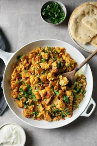 Vegetarisch Recept: Bloemkool en Aardappelcurry (Aloo Gobi) met een twist